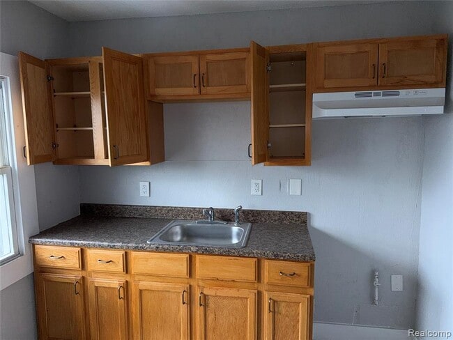 Building Photo - 2174 Springle St