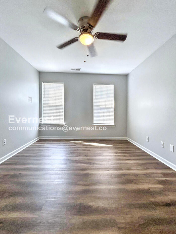 Building Photo - 5731 Laborde Ave