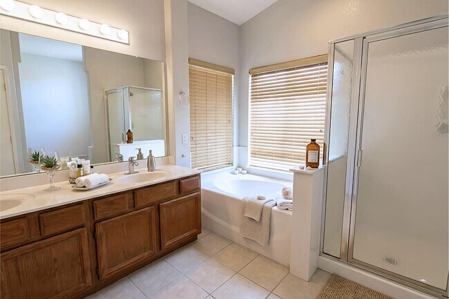 Building Photo - 1107 W Whitten St