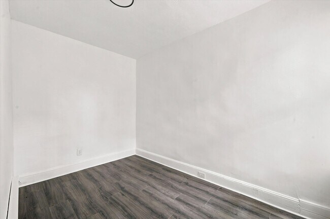 Building Photo - 5120 Folsom St