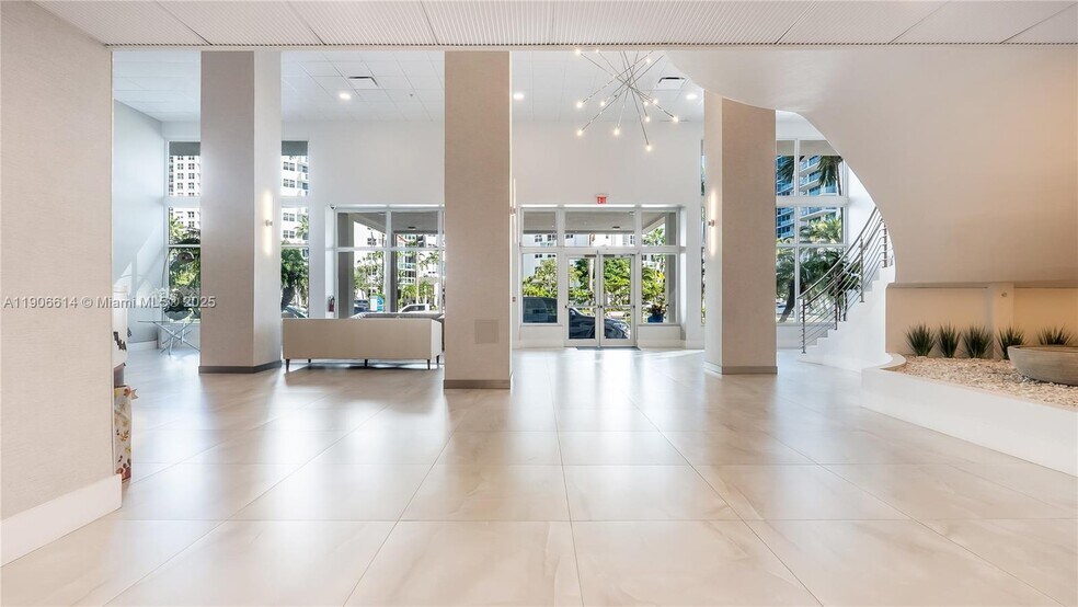 Building Photo - 3000 S Ocean Dr