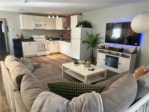 Building Photo - 1358 Lorilyn Ave