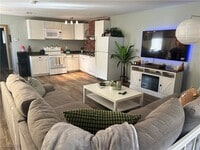 Building Photo - 1358 Lorilyn Ave