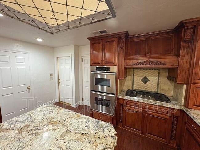 Building Photo - 5503 W Sweet Dr