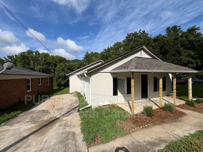 Building Photo - 65 Barber St NW