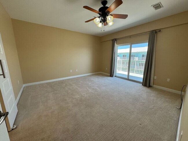 Building Photo - Gulf Breeze - Sea View Pines - 3 bedroom, ...