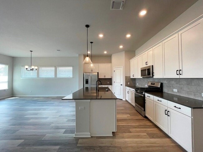 Building Photo - 149 Patrick Herndon Dr