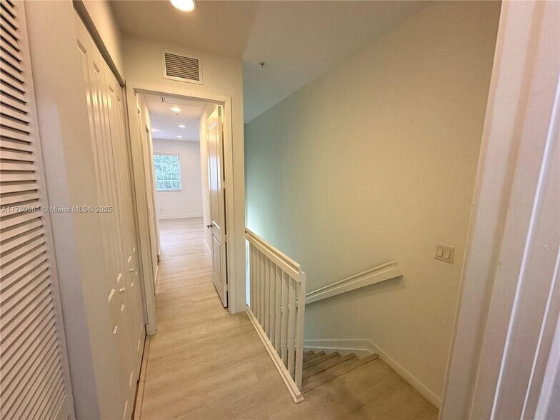 Building Photo - 2579 SW 81st Terrace