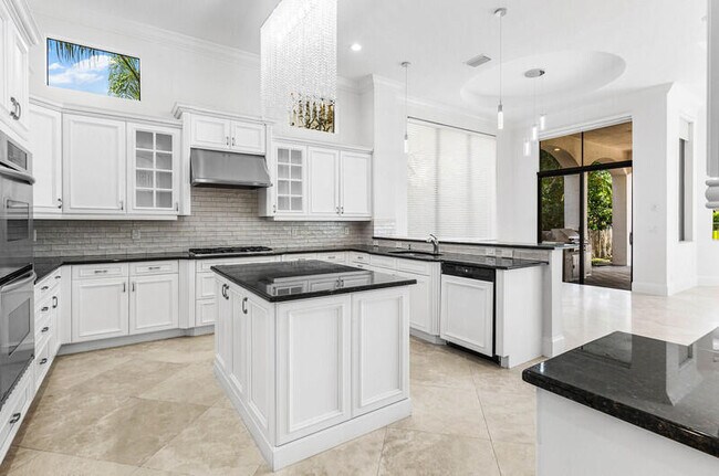 Building Photo - 17662 Circle Pond Ct