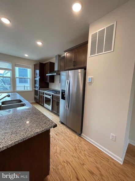 Building Photo - 103 Vaughn Dr Ext