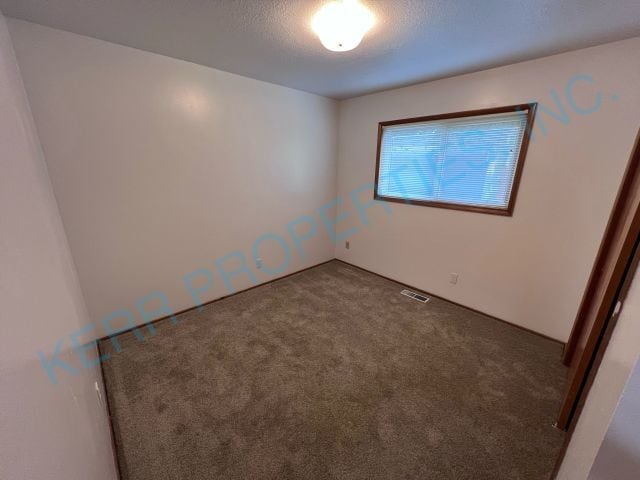 Building Photo - 1202 SE Roberts Ave
