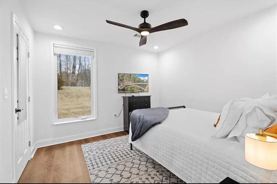 Building Photo - 22 Deer Path