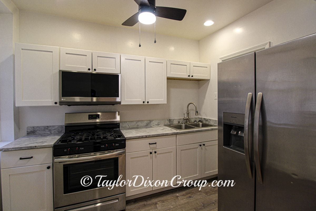 Building Photo - 2016 E 68th St