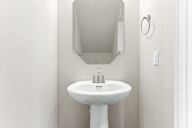 Building Photo - Easy Living in North Richland Hills