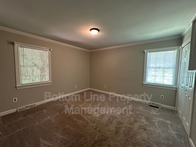 Building Photo - 1578 Trailwood Dr