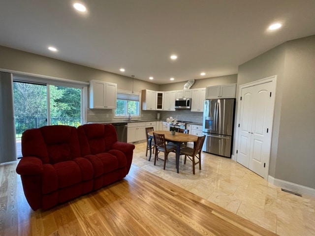 main living / kitchen area - 70 Bardwell St