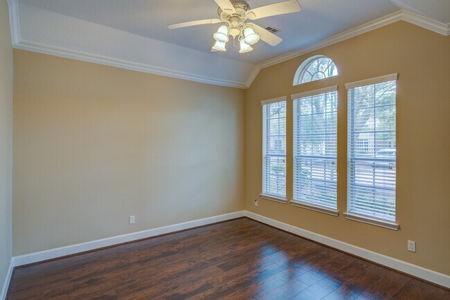 Building Photo - 6227 Clear Canyon Dr