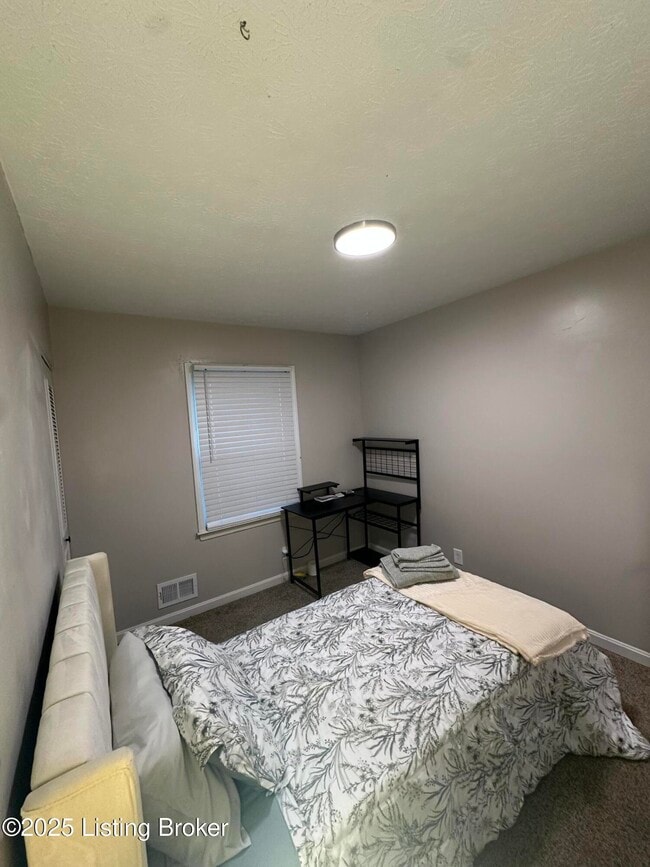 Building Photo - 5209 Fisherman Ct