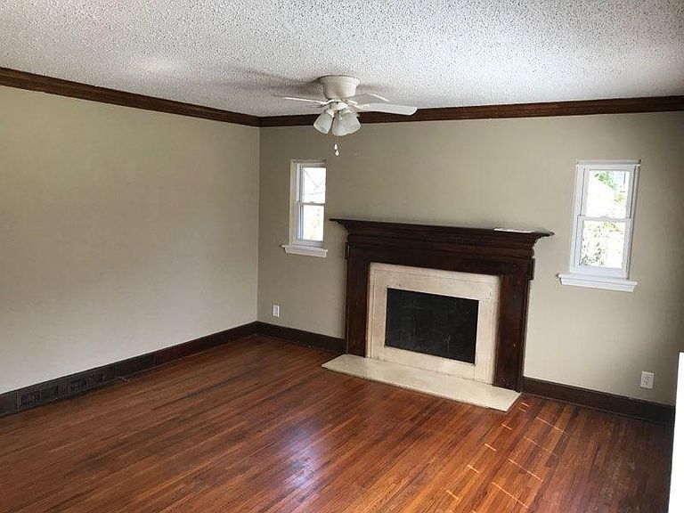 Building Photo - 4025 Hiddenbrook Dr