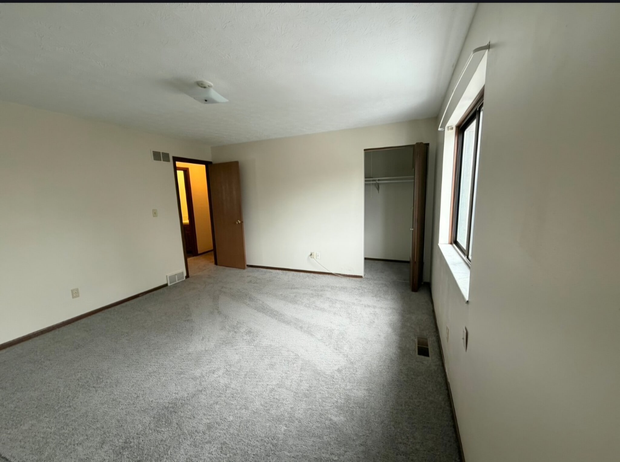 Upstairs - bedroom 2 - 624 Portage Lakes Dr