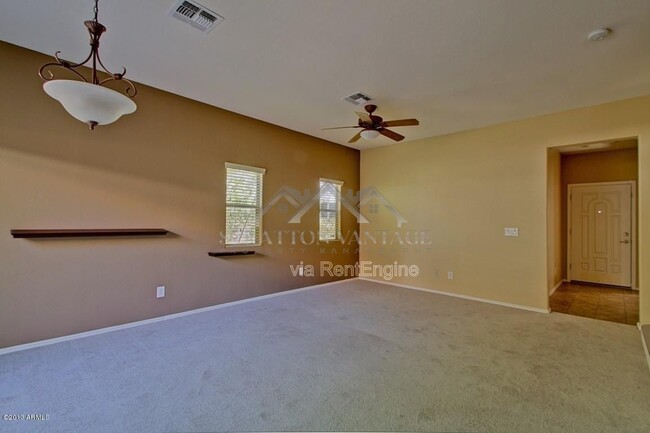 Building Photo - 4725 E Olney Ave