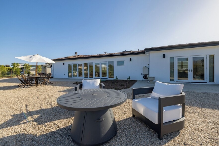 Building Photo - 6726 Wandermere Rd