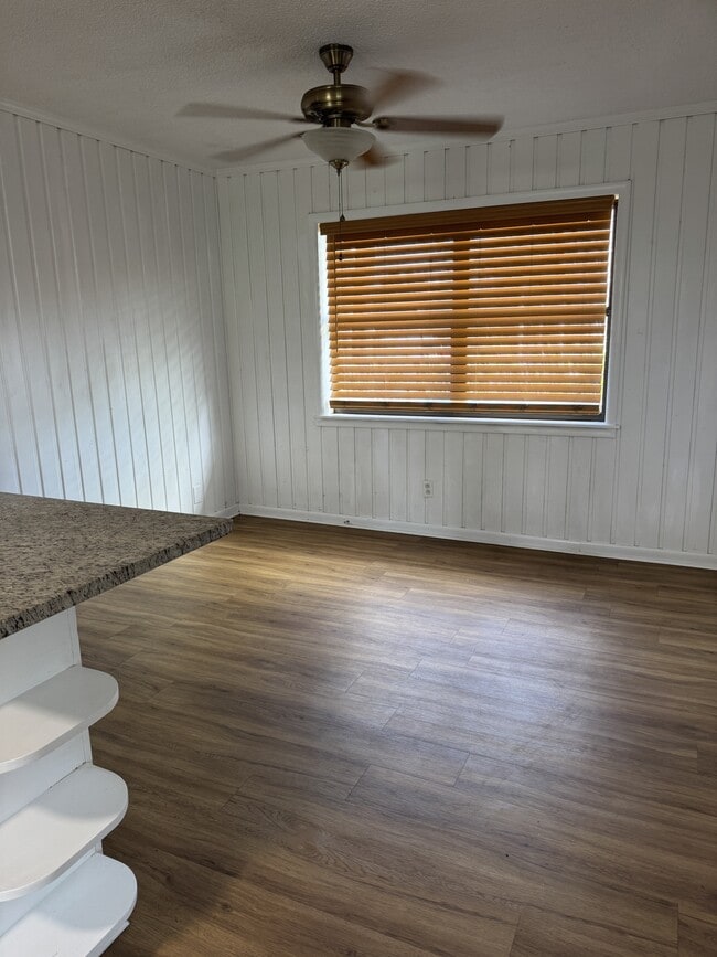 Building Photo - 1000 Fairlane Dr