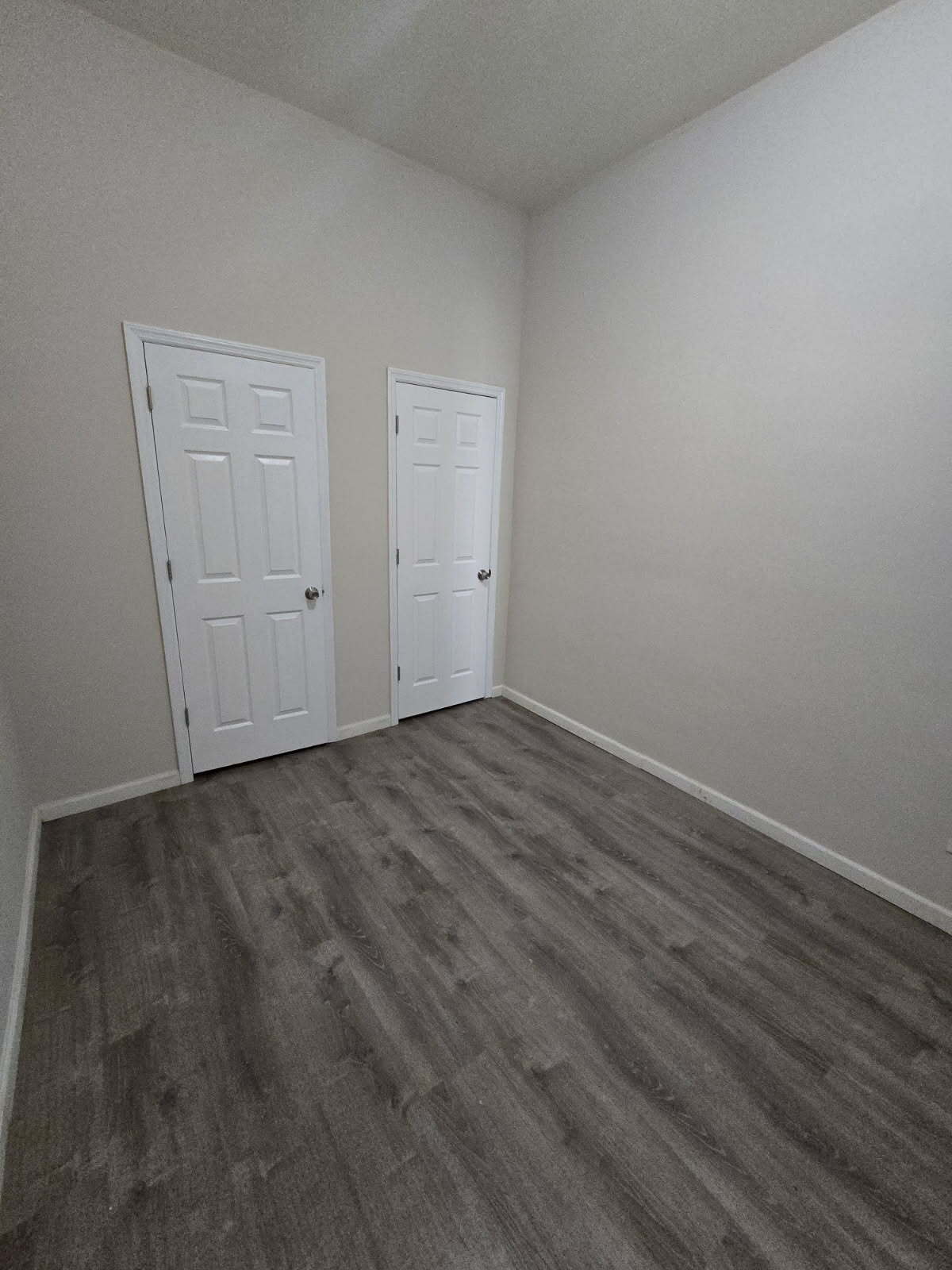 Building Photo - 584 Hunterdon St