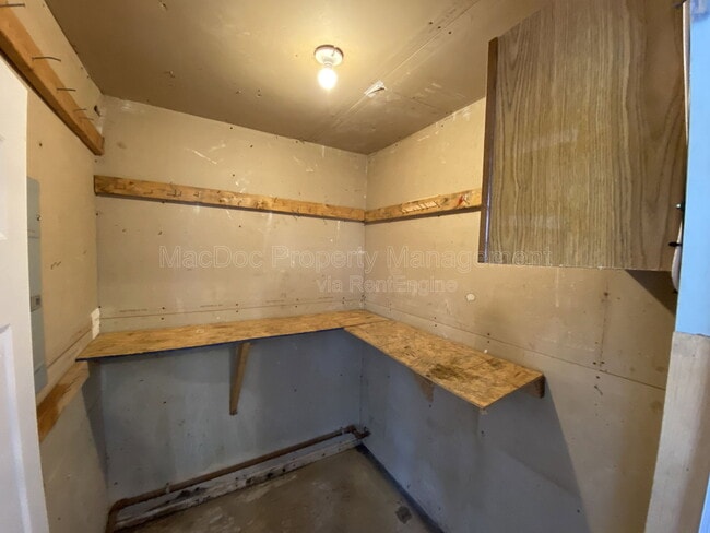 Building Photo - 212 Farrell Ln