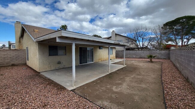 Building Photo - Charming one-story house