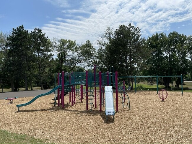 Building Photo - 521 Cimarron