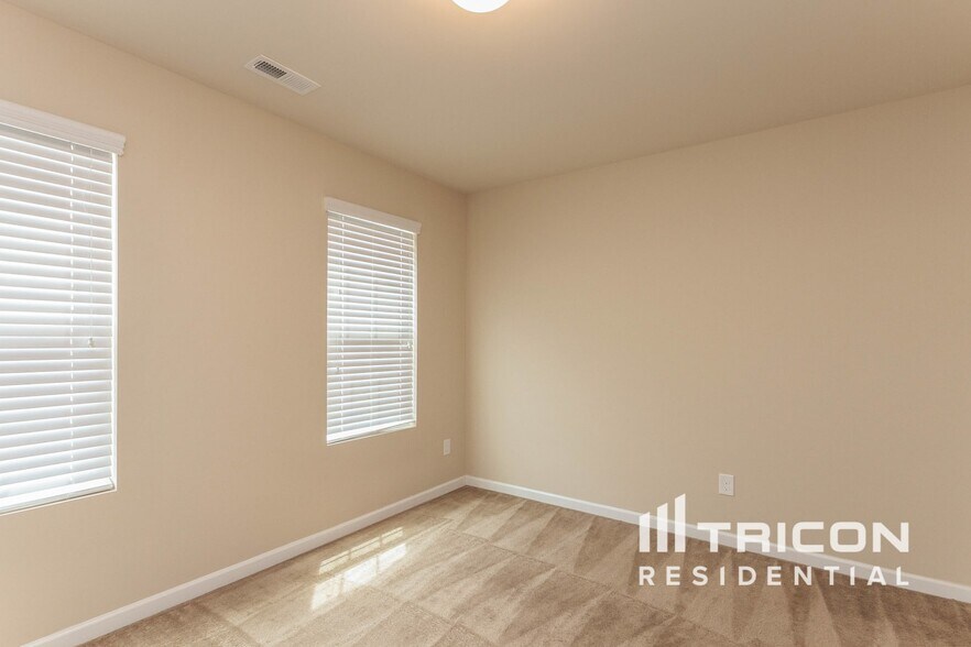 Building Photo - 4848 Magnasco Ln
