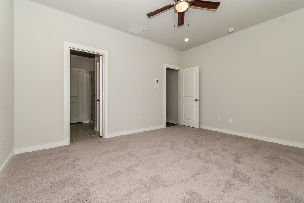 Building Photo - 819 Brilliance Dr