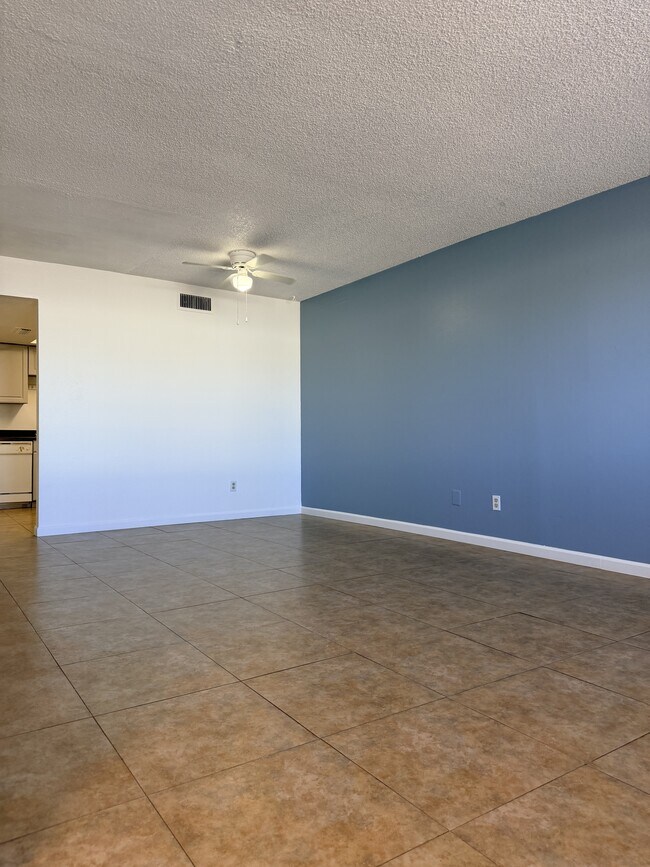 Building Photo - 10595 W Arica Rd