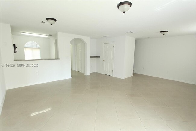 Building Photo - 26271 SW 135th Ave