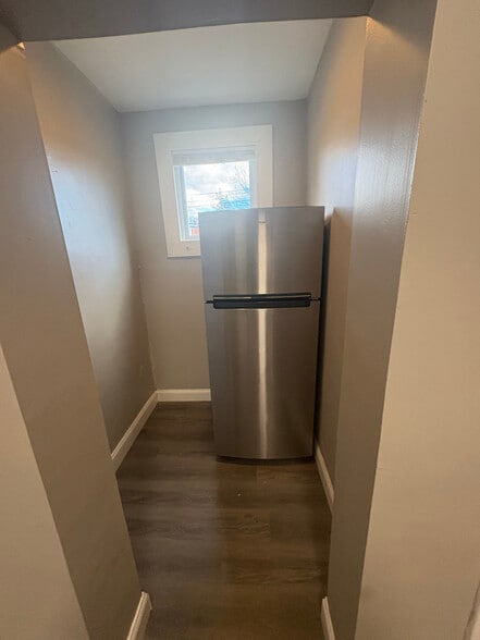 Building Photo - 3715 Oakmont Ave