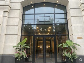 Building Photo - 451 W Huron St