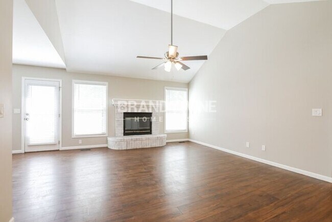 Building Photo - PARK HILL - 3+ BDRMS - 3 FULL BATHS AVAILA...