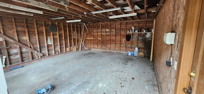 Building Photo - Wonderful home in Overlook!