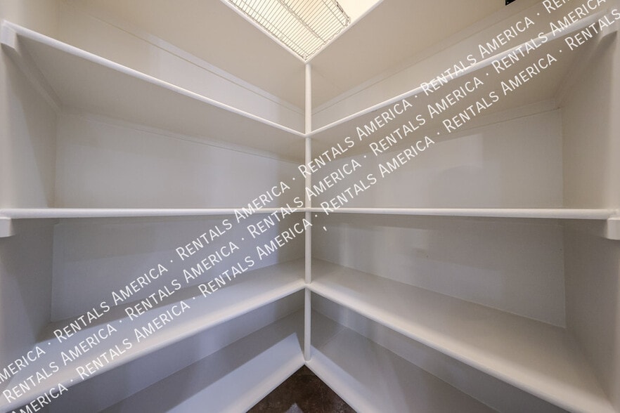 Building Photo - 21665 S 215th Pl