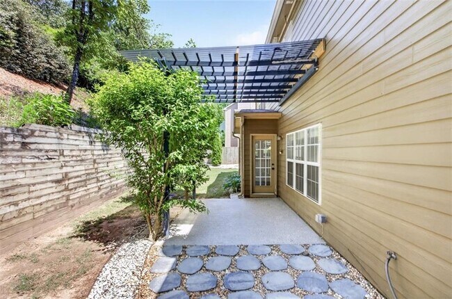 Building Photo - 2885AB Stonehenge Ct