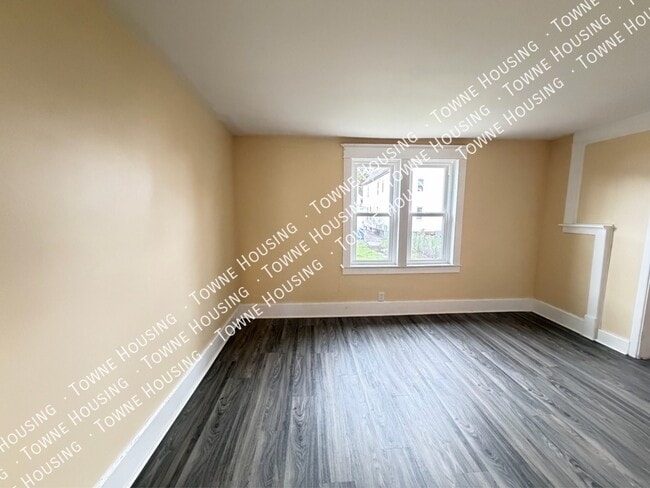 Building Photo - 125 Edison Ave