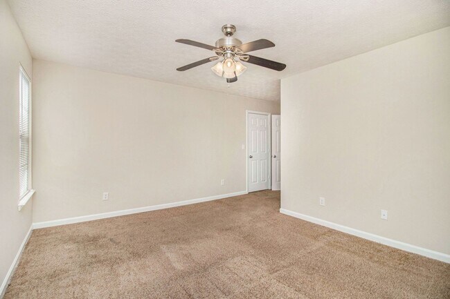 Building Photo - 4 Bedroom in Stonecrest