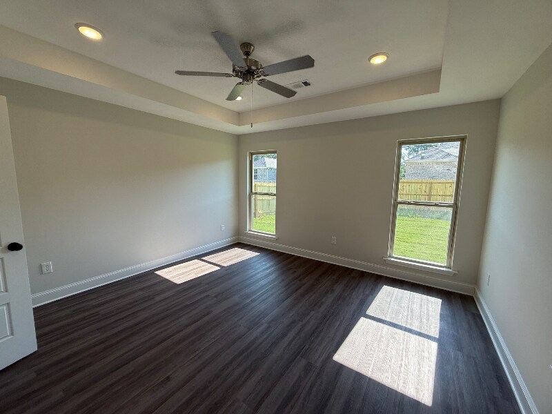 Building Photo - 124 Madisonville Dr