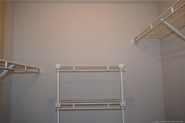 Building Photo - 668 Bartons Landing Pl