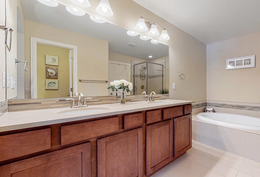 Master Bathroom - 4759 Raven Run