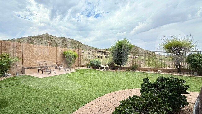 Building Photo - 28978 N 70th Dr