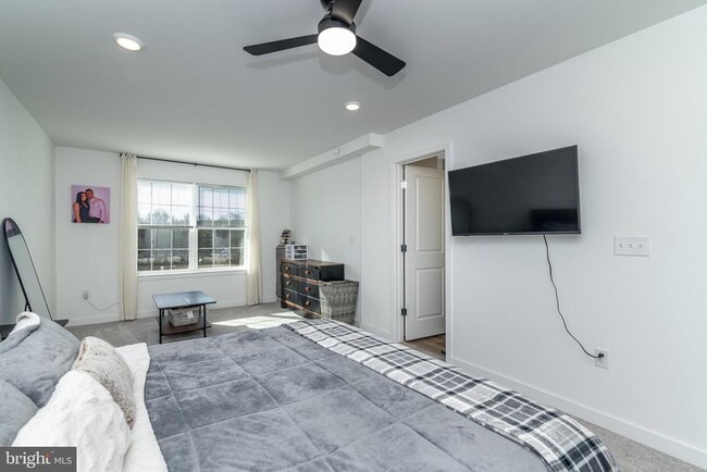 Building Photo - 41 Barnes Wy