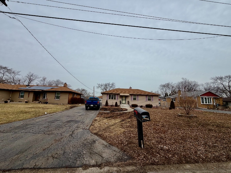 Building Photo - 3346 Bernice Rd