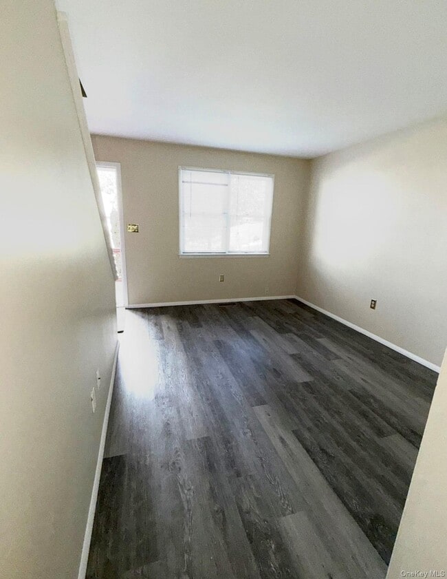 Building Photo - 42 Krier Ln